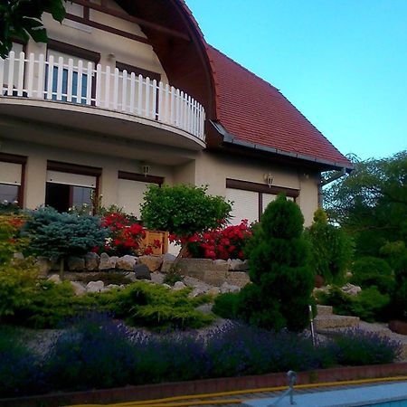 Kati Villa Vonyarcvashegy Esterno foto