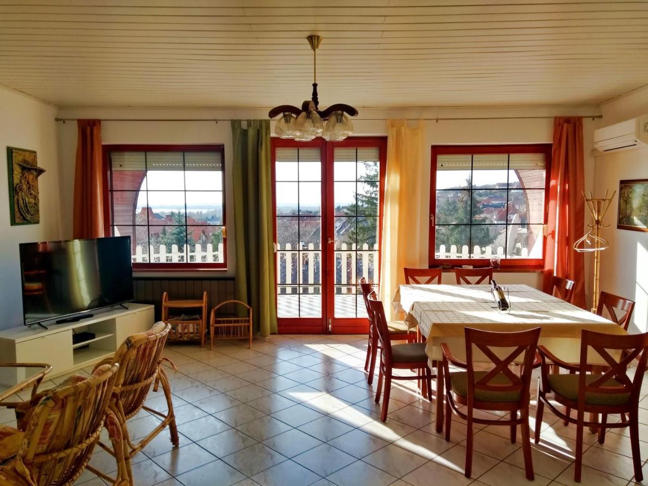 Kati Villa Vonyarcvashegy Esterno foto