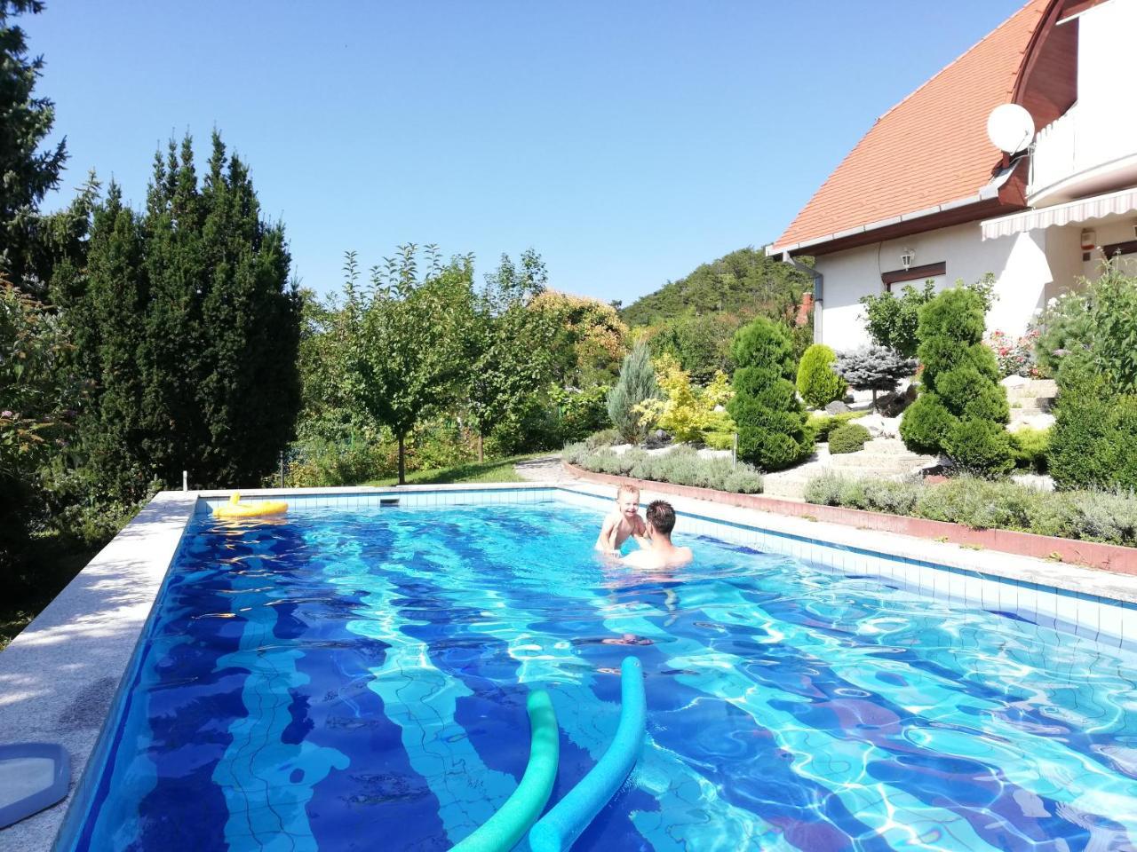 Kati Villa Vonyarcvashegy Esterno foto